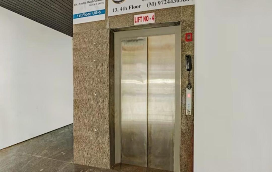 Hotel Welcome, Vip Road Vesu Surat Bagian luar foto